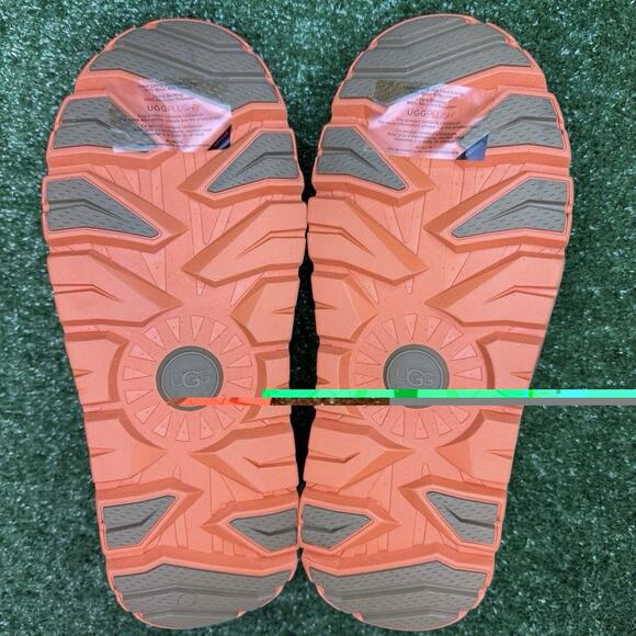 UGG Tasman Weather Hybrid slippers in the Chestnut and Orange men’s 9 size